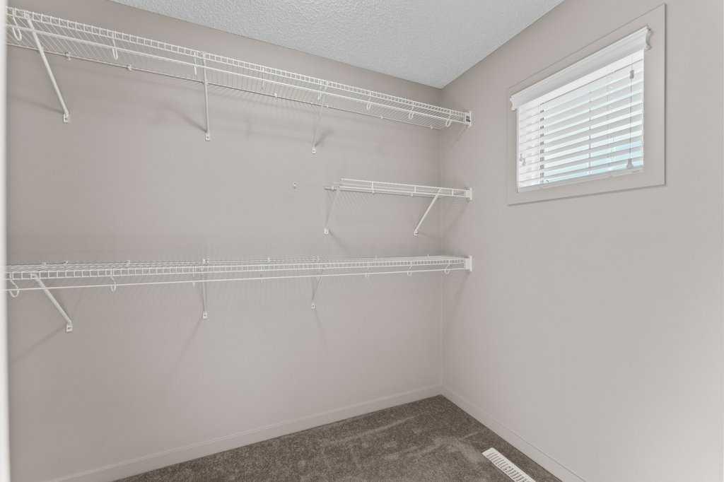 Picture for 251 Sunrise View  https://www.cirrealty.ca/reb/creb/47/A2266647_27.jpg