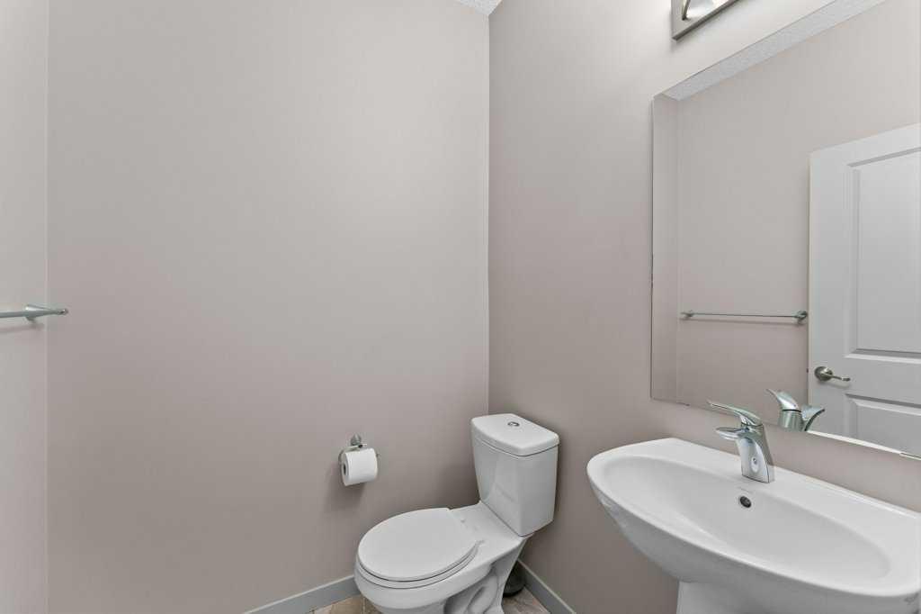 Picture for 251 Sunrise View  https://www.cirrealty.ca/reb/creb/47/A2266647_32.jpg