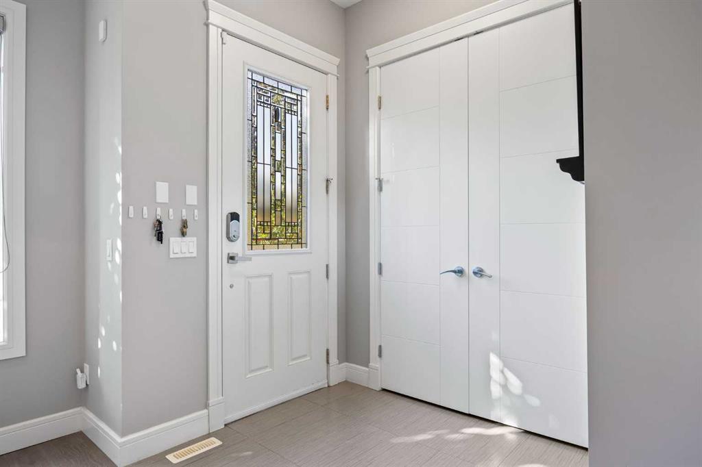 Picture for 1906 22 Avenue NW