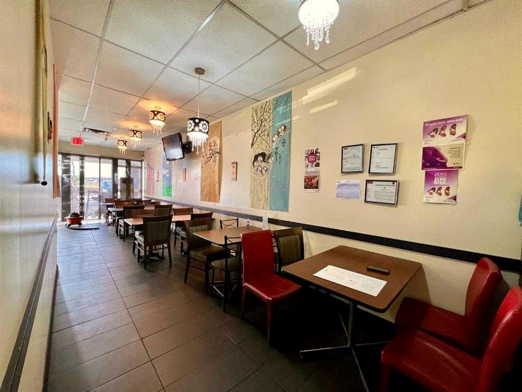 Picture for 920 36 Street NE