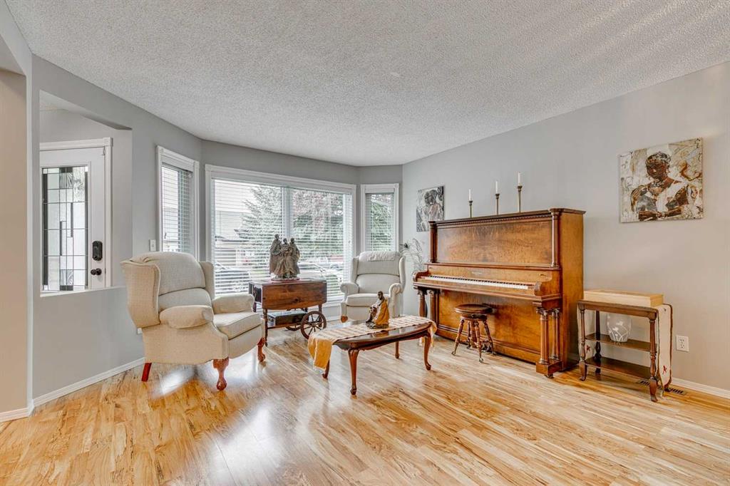 Picture for 51 Edendale Crescent SE