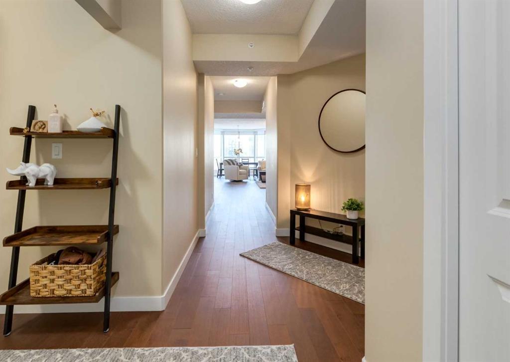 Picture for 605, 32 Varsity Estates Circle NW