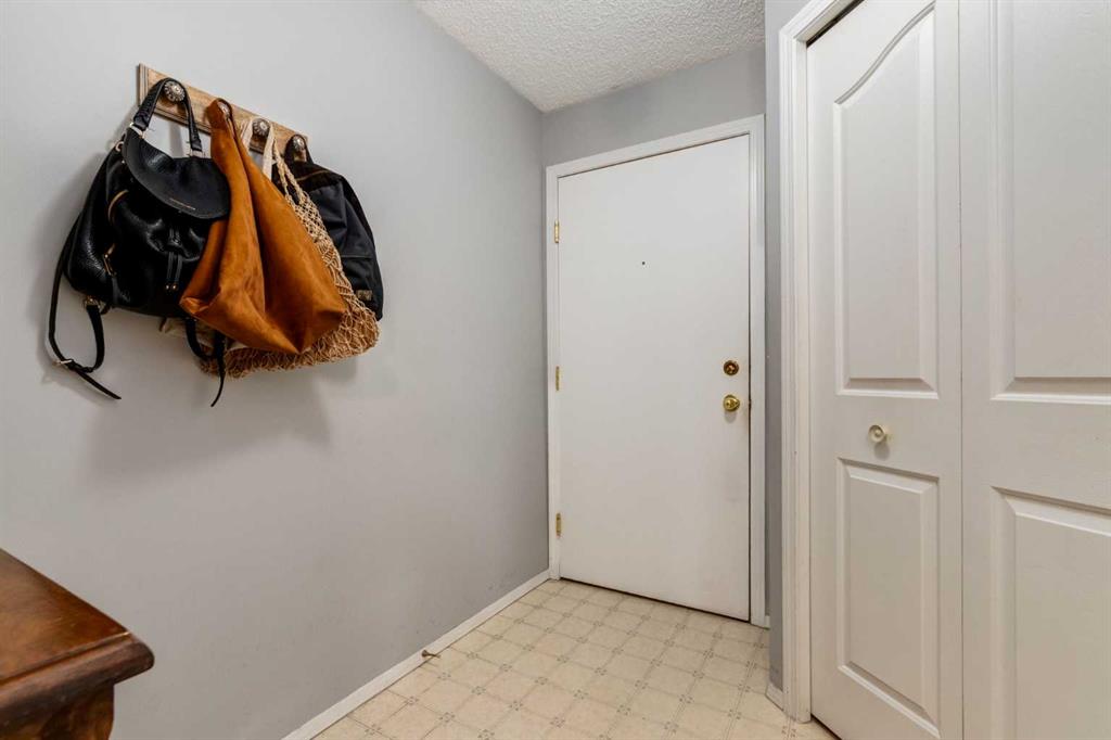 Picture for 3313, 20 Harvest Rose Park NE