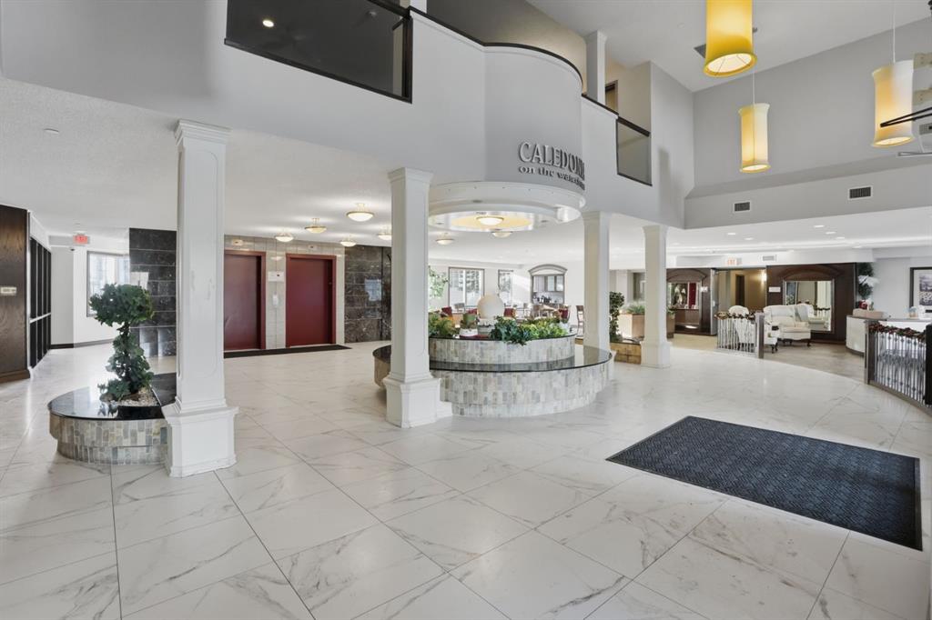 Picture for 210, 8 Prestwick Pond Terrace SE