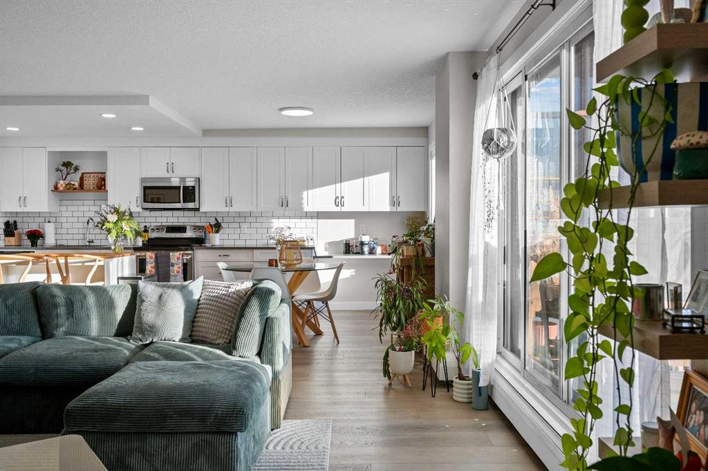 Picture for 201, 1208 14 Avenue SW