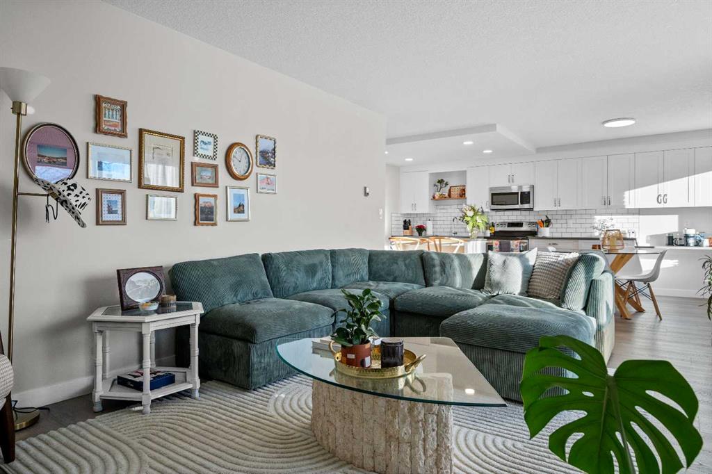 Picture for 201, 1208 14 Avenue SW