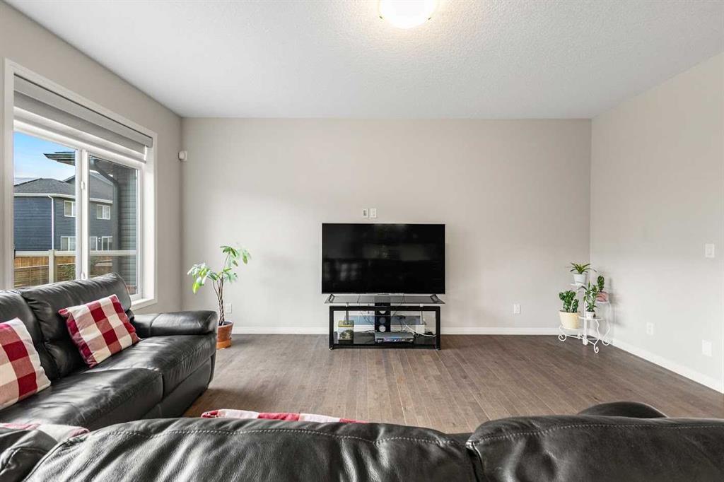 Picture for 175 Howse Rise NE