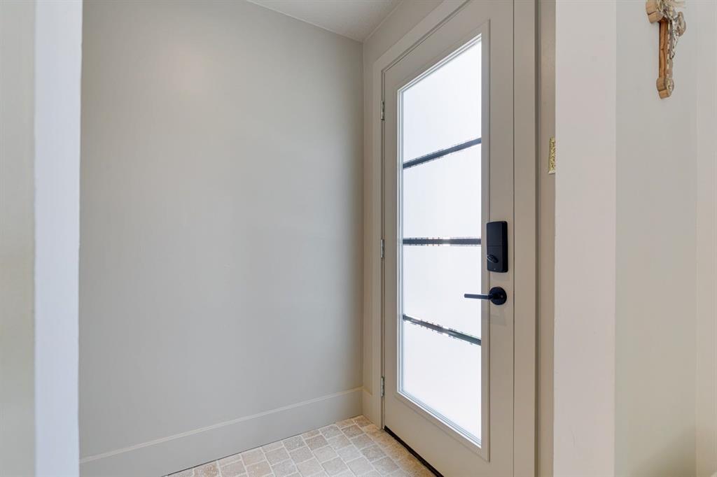 Picture for 840 Archwood Road SE