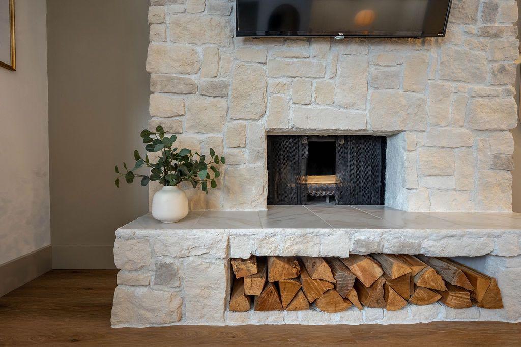 Picture for 840 Archwood Road SE