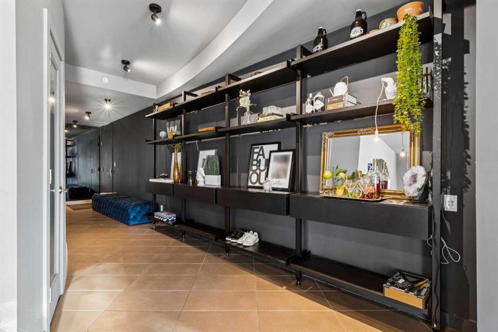 Picture for 904, 530 12 Avenue SW