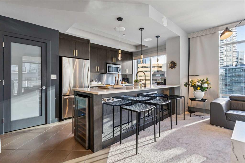 Picture for 904, 530 12 Avenue SW