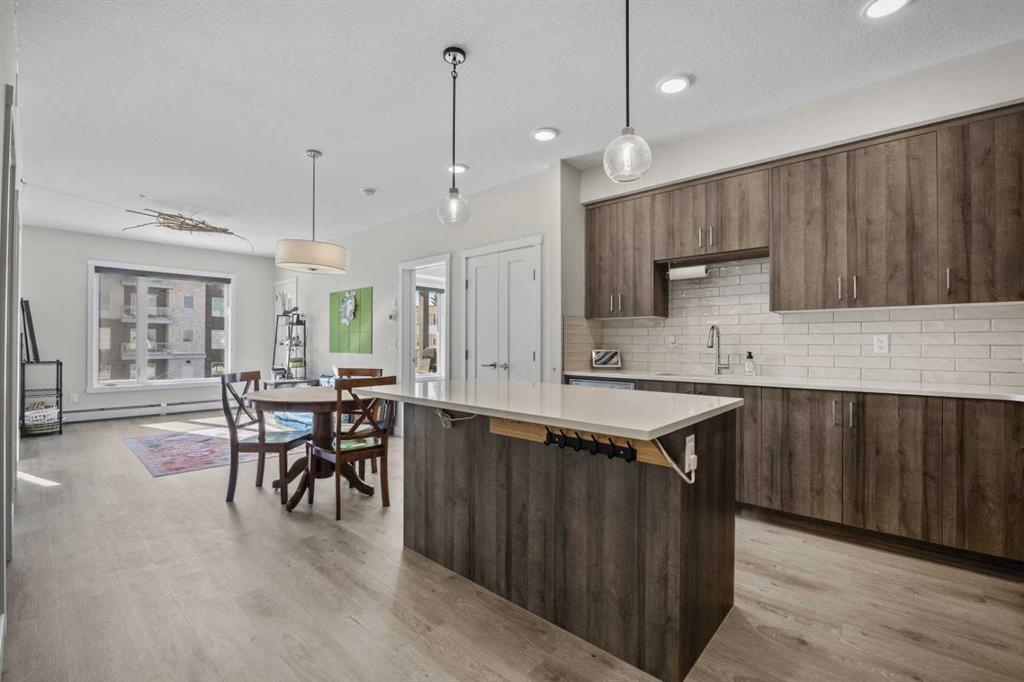 Picture for 210, 660 Shawnee Square SW