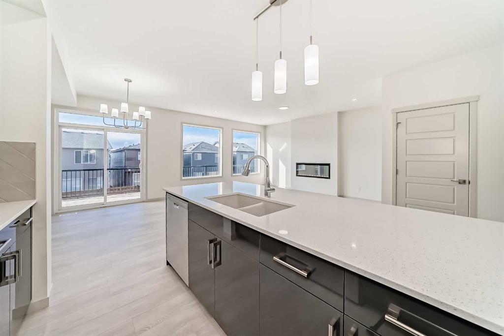 Picture for 31 Lucas Passage NW