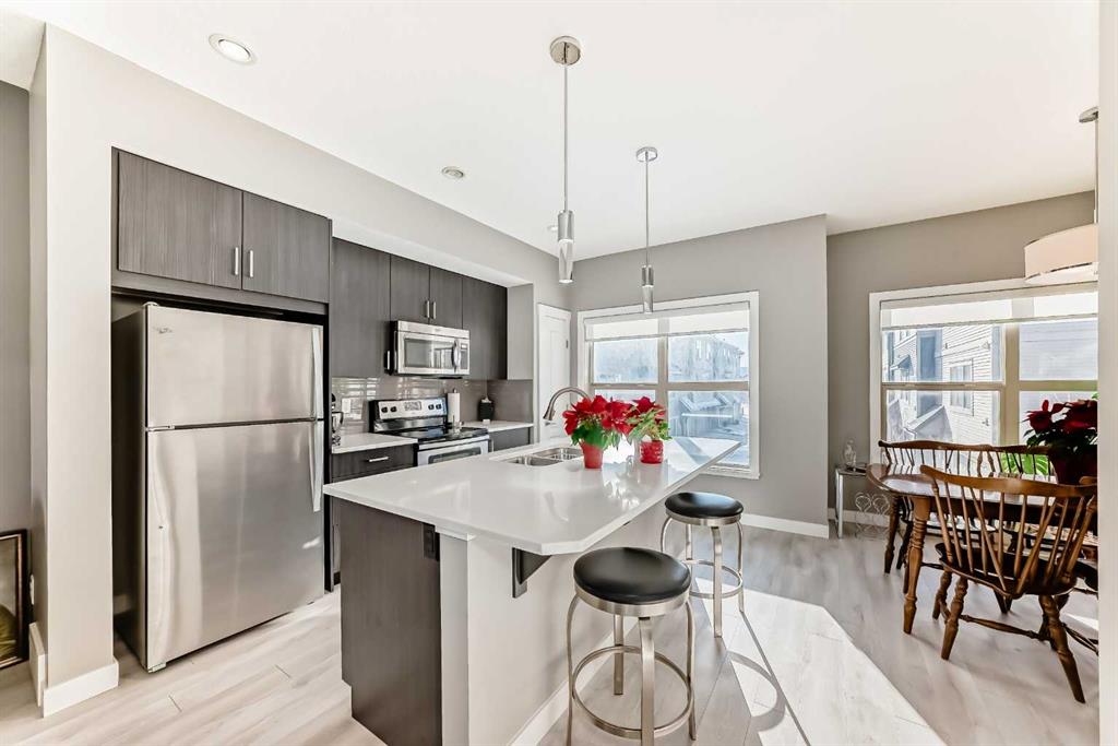 Picture for 102, 32 Horseshoe Crescent 