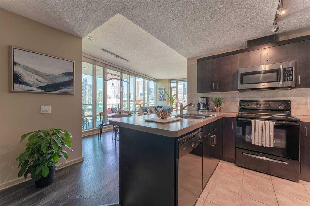 Picture for 901, 1410 1 Street SE