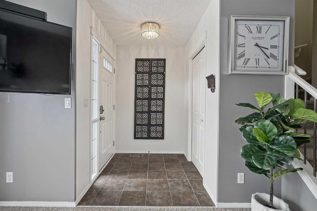 Picture for 221 Autumn Green SE