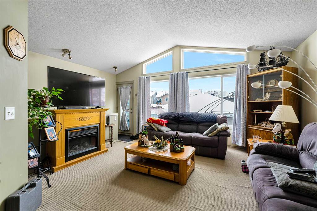 Picture for 172 prestwick Heights SE