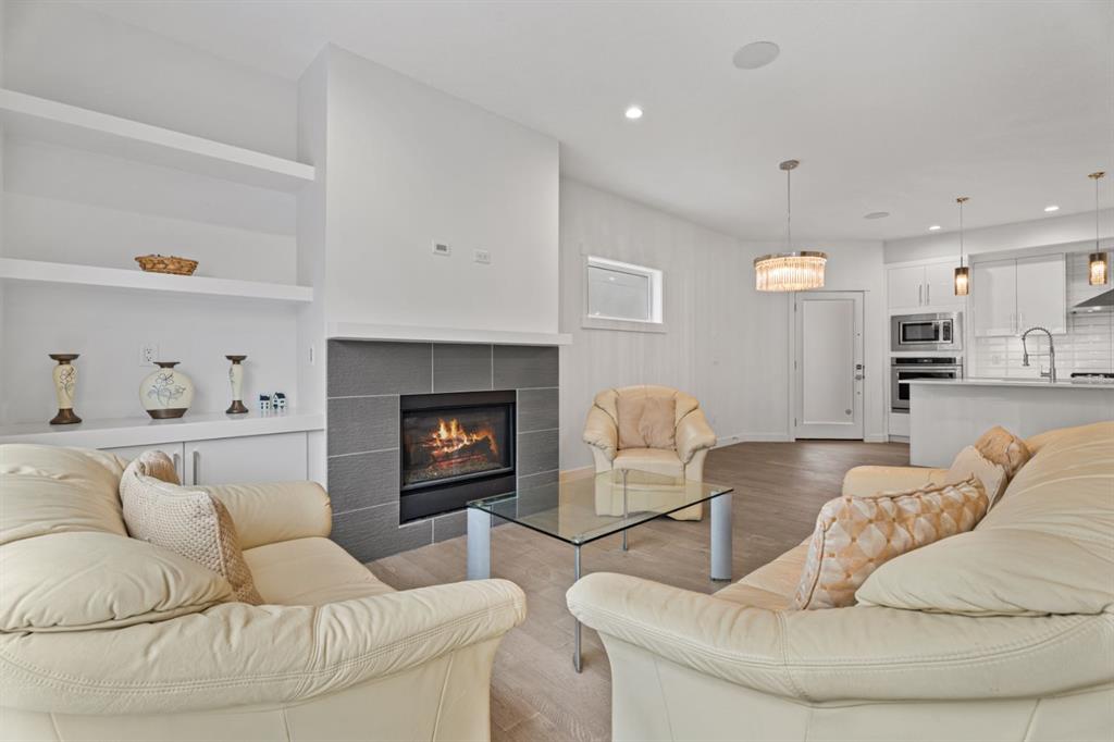 Picture for 2, 136 22 Avenue NE