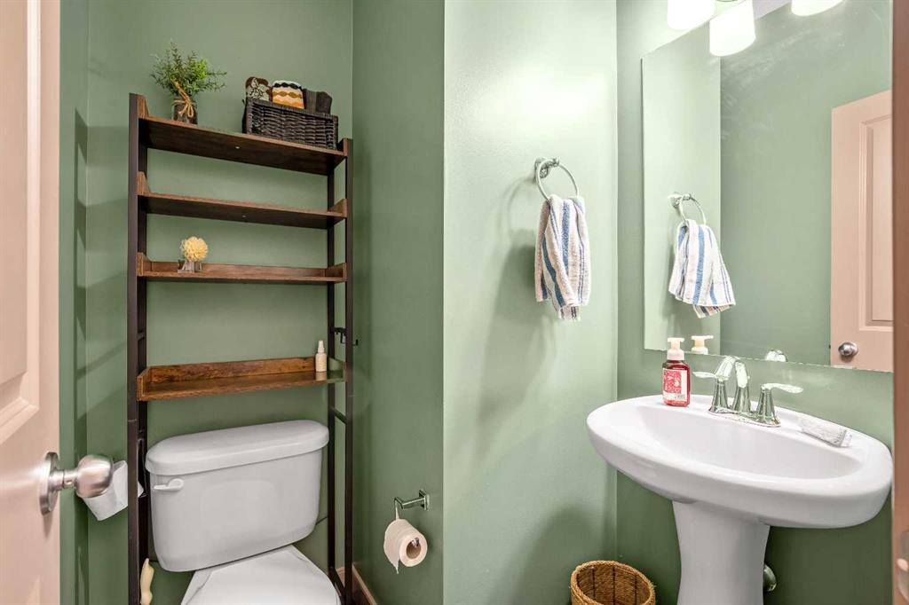 Picture for 77 Elgin Meadows Manor SE