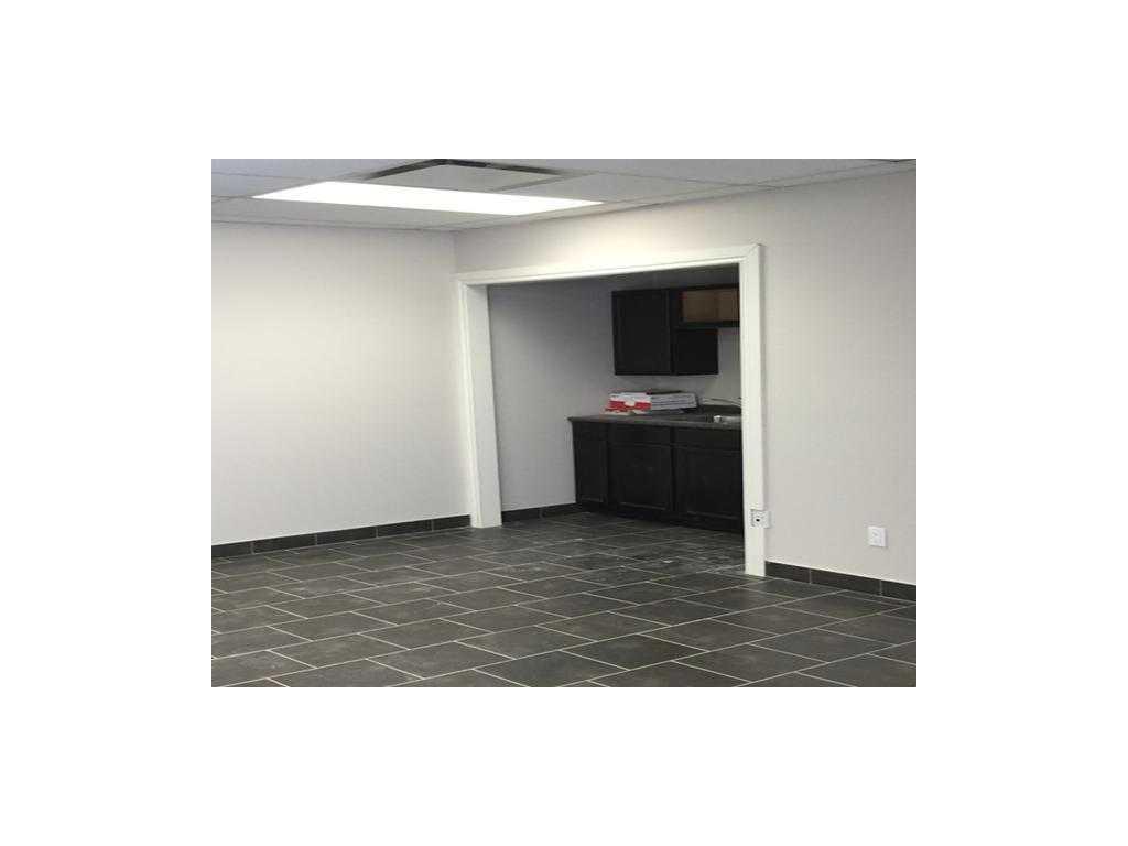 Picture for 2112, 8800 Venture Avenue SE