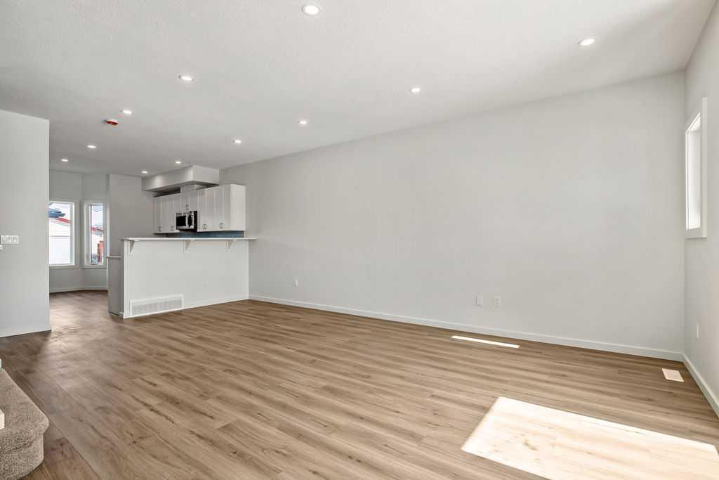 Picture for 409 Strathcona Circle 