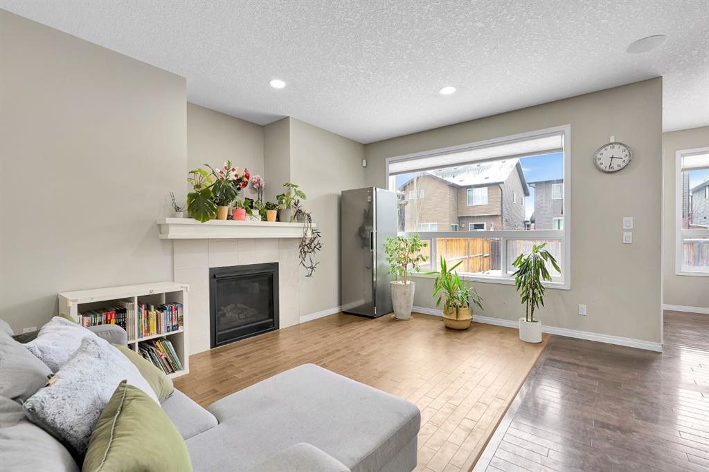 Picture for 177 Cougar Ridge Close SW