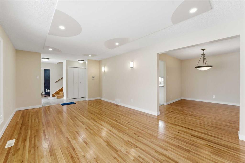 Picture for 10603 Maplecreek Drive SE