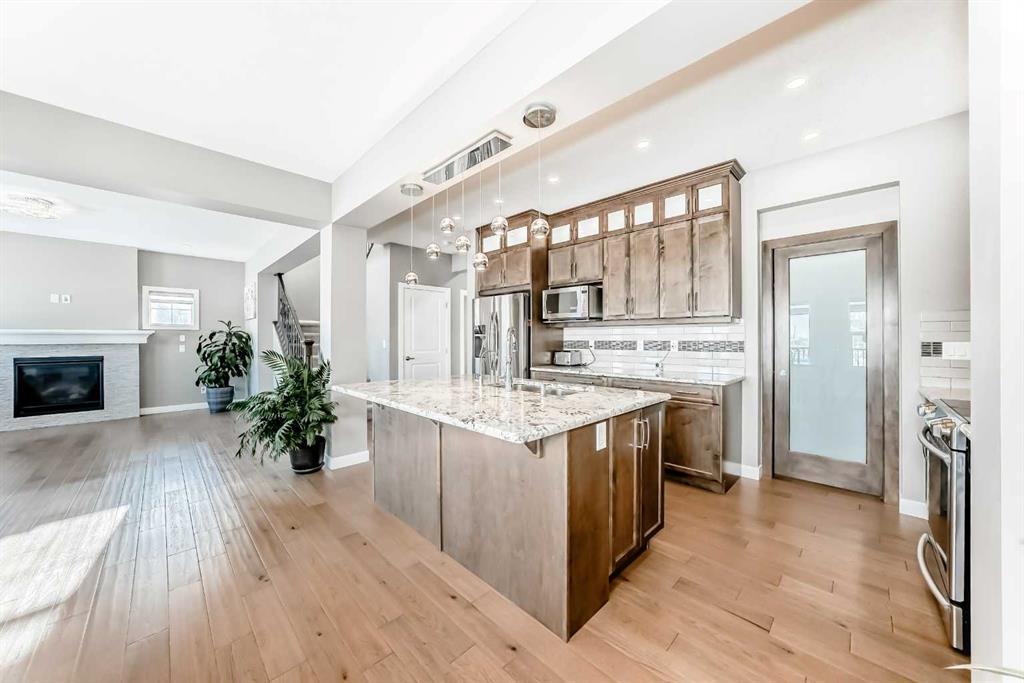 Picture for 201 Aspenmere Way  