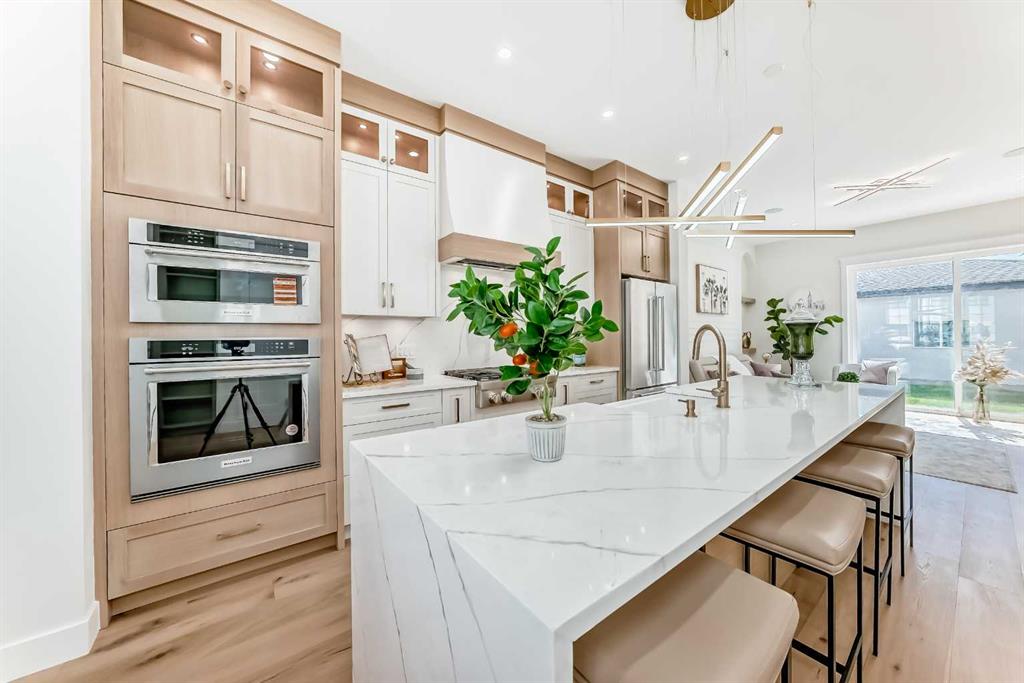 Picture for 2313 23 Avenue SW