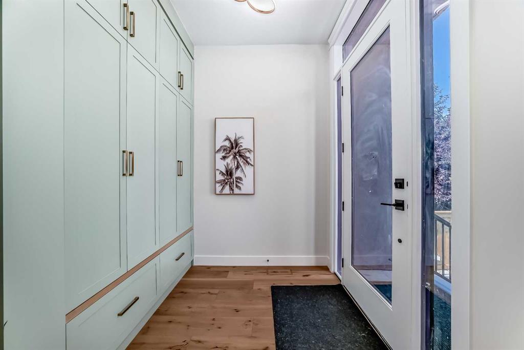 Picture for 2313 23 Avenue SW