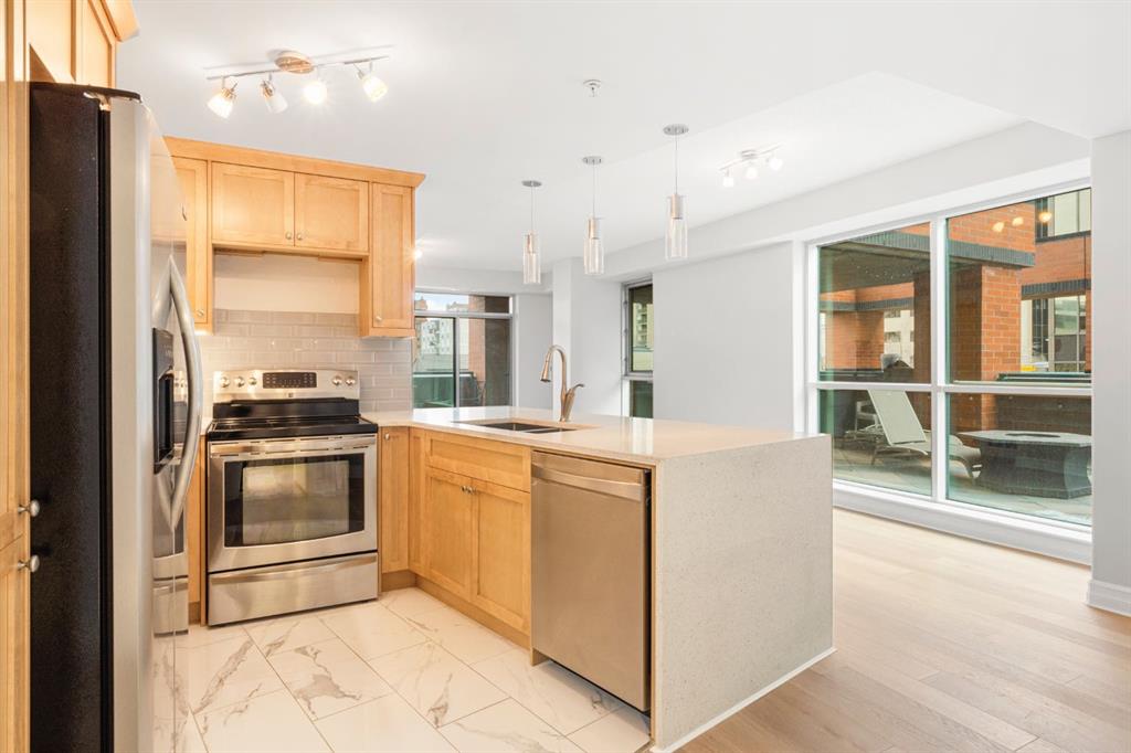 Picture for 205, 836 15 Avenue SW