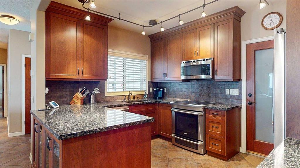 Picture for 604, 1997 Sirocco Drive SW