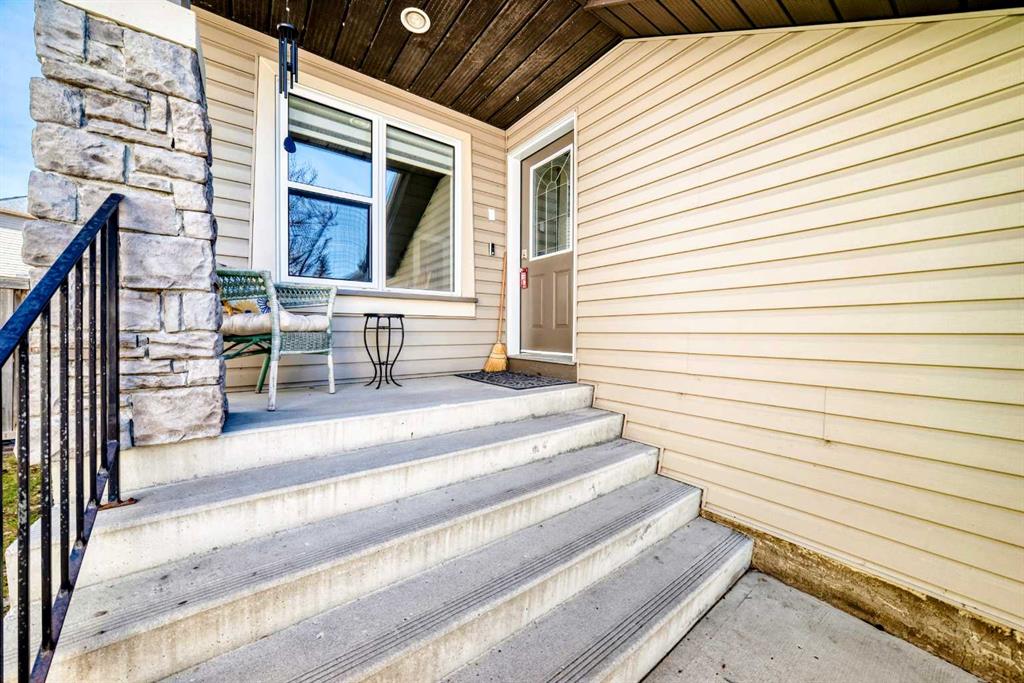 Picture for 182 Chapalina Close SE
