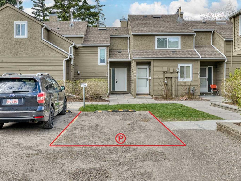 Picture for 202, 829 Coach Bluff Crescent SW