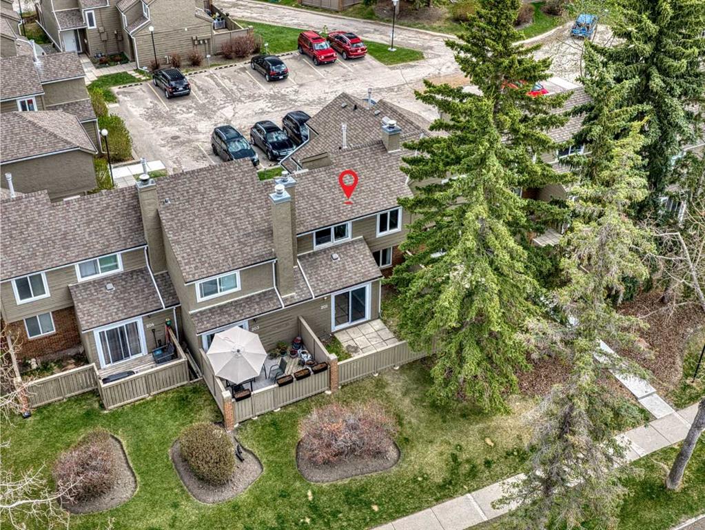 Picture for 202, 829 Coach Bluff Crescent SW