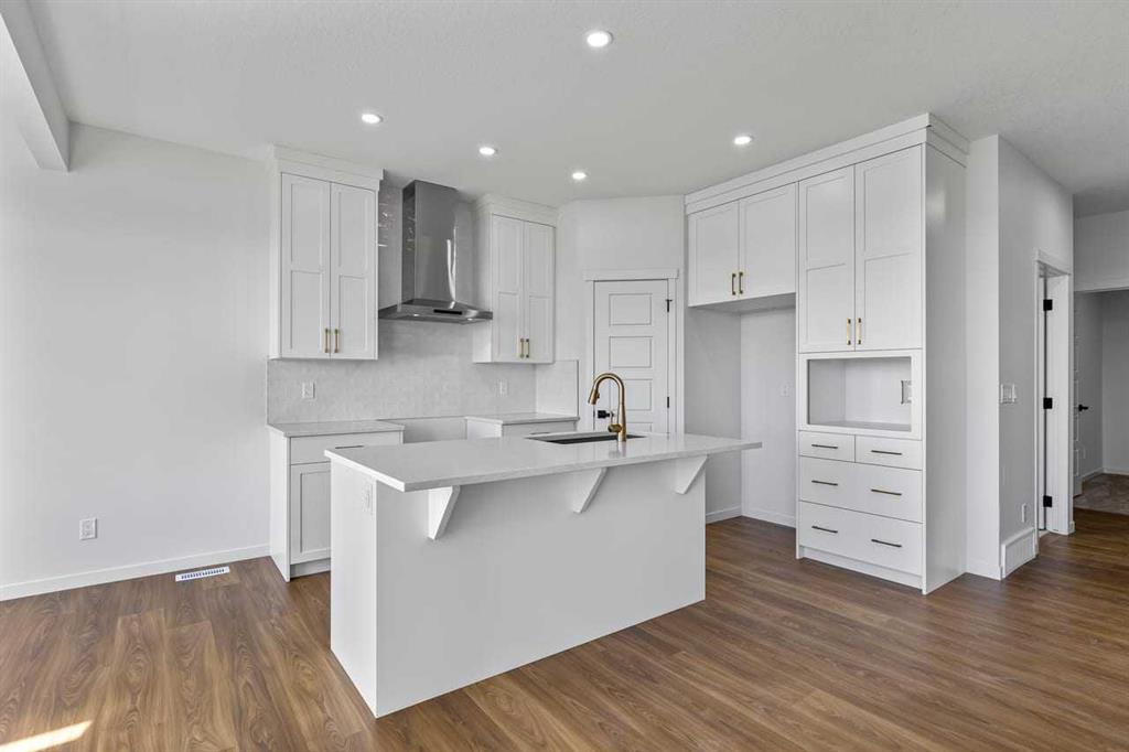 Picture for 131 Corner Glen Grove NE