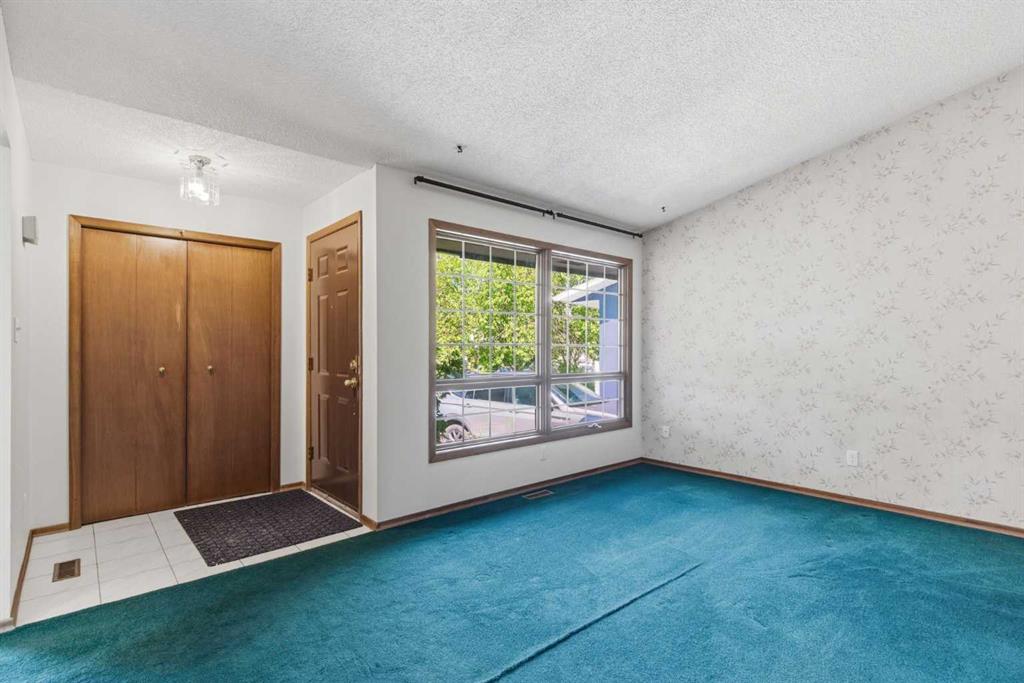 Picture for 19 Templevale Way NE