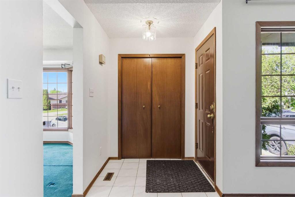 Picture for 19 Templevale Way NE