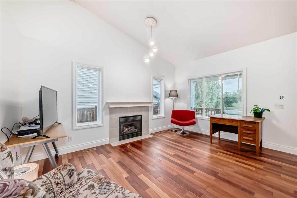 Picture for 76 Hillview Drive 