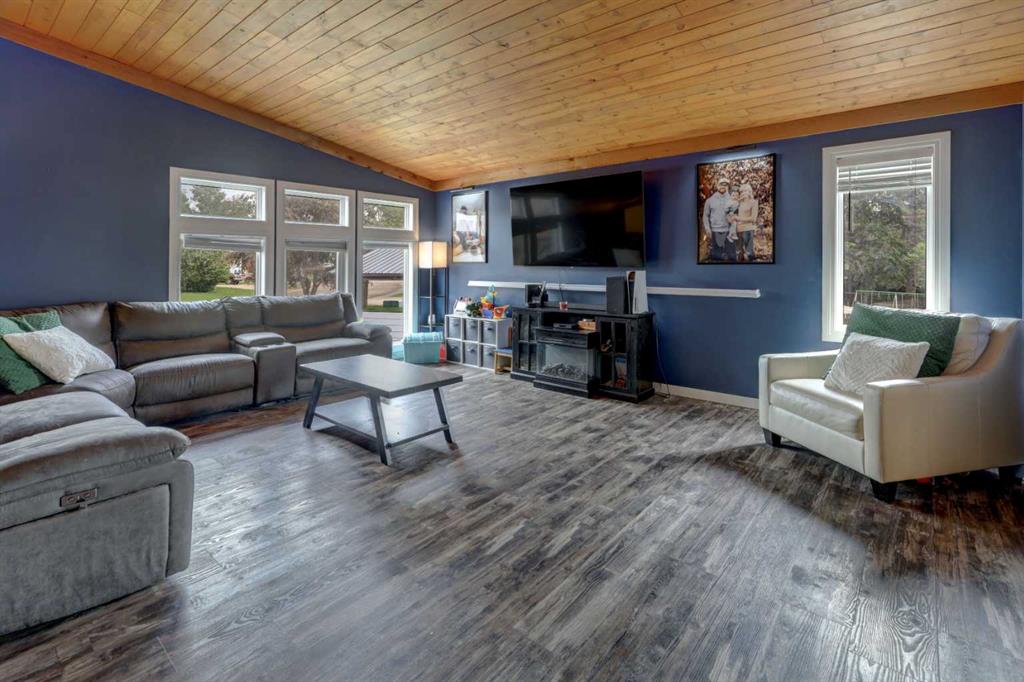 Picture for 620 Mcculloch Crescent 