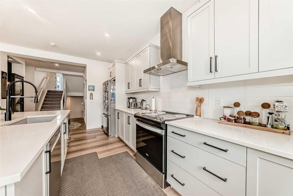 Picture for 385 Edith Road NW