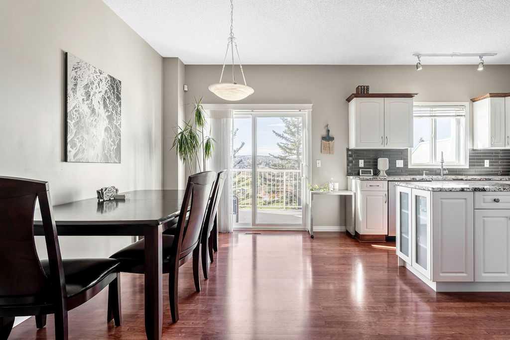 Picture for 143 Country Hills Gardens NW https://www.cirrealty.ca/reb/creb/48/A2265848_10.jpg