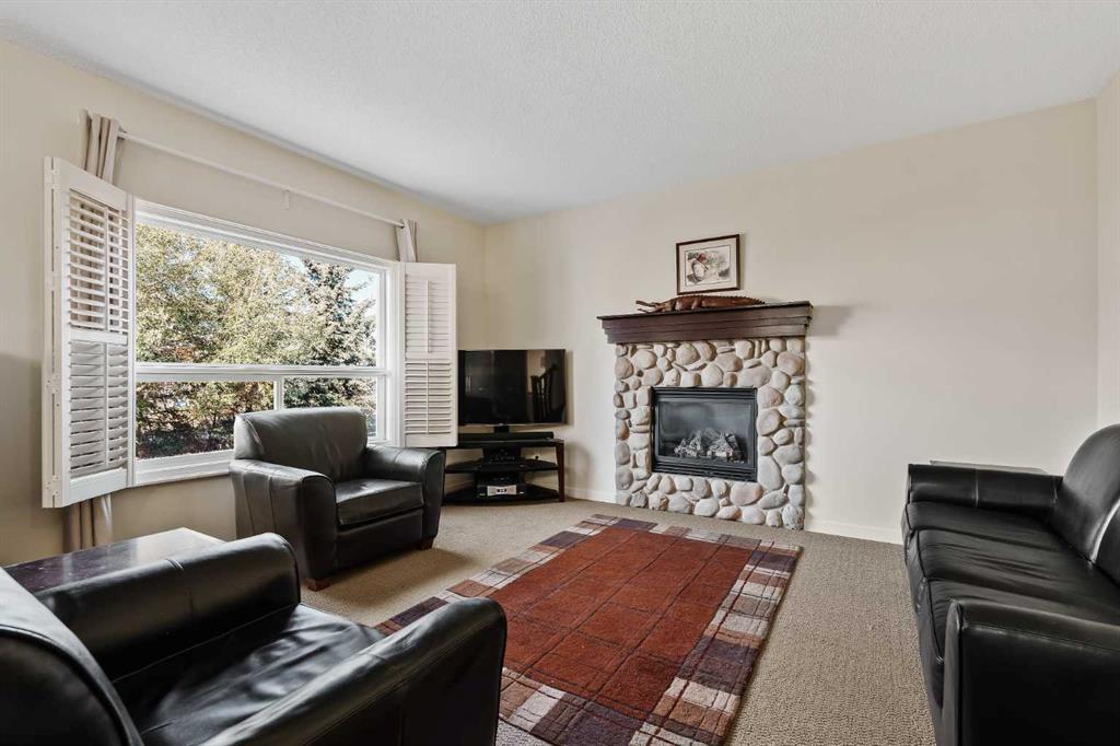 Picture for 42 Drake Landing Drive  https://www.cirrealty.ca/reb/creb/48/A2266448_13.jpg
