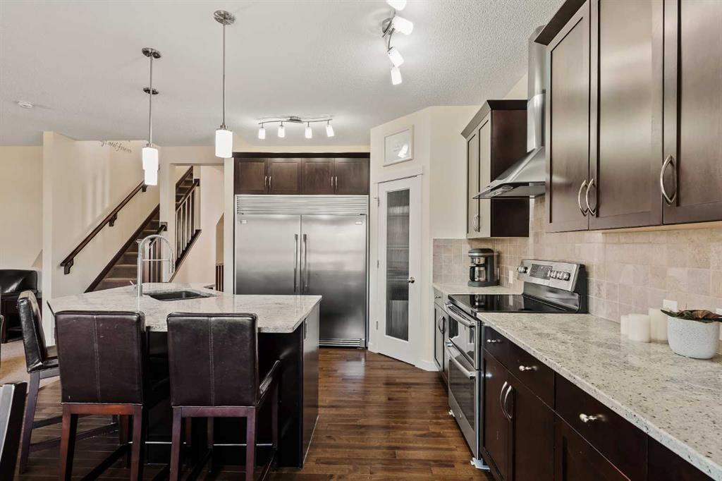 Picture for 42 Drake Landing Drive  https://www.cirrealty.ca/reb/creb/48/A2266448_17.jpg
