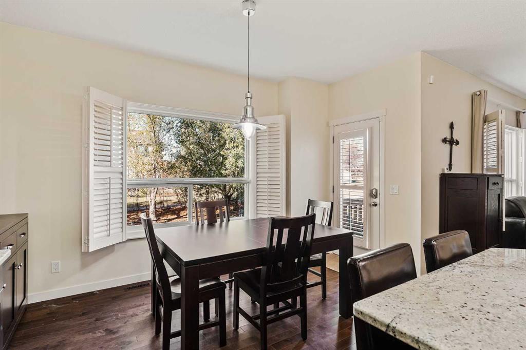 Picture for 42 Drake Landing Drive  https://www.cirrealty.ca/reb/creb/48/A2266448_19.jpg