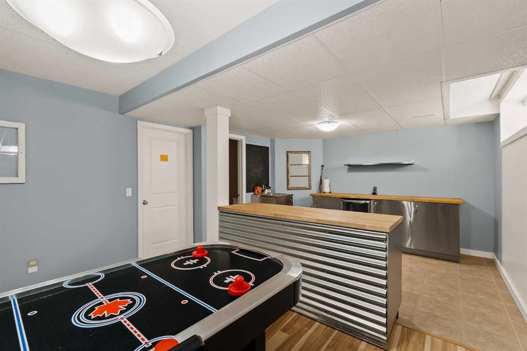 Picture for 42 Drake Landing Drive  https://www.cirrealty.ca/reb/creb/48/A2266448_36.jpg