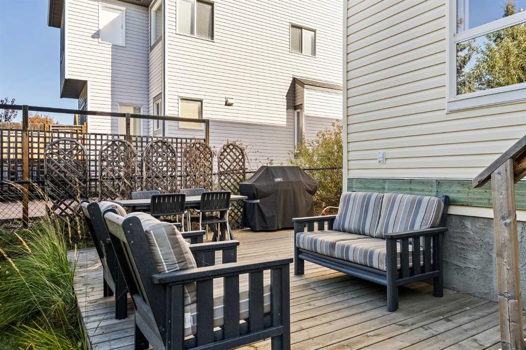 Picture for 42 Drake Landing Drive  https://www.cirrealty.ca/reb/creb/48/A2266448_39.jpg