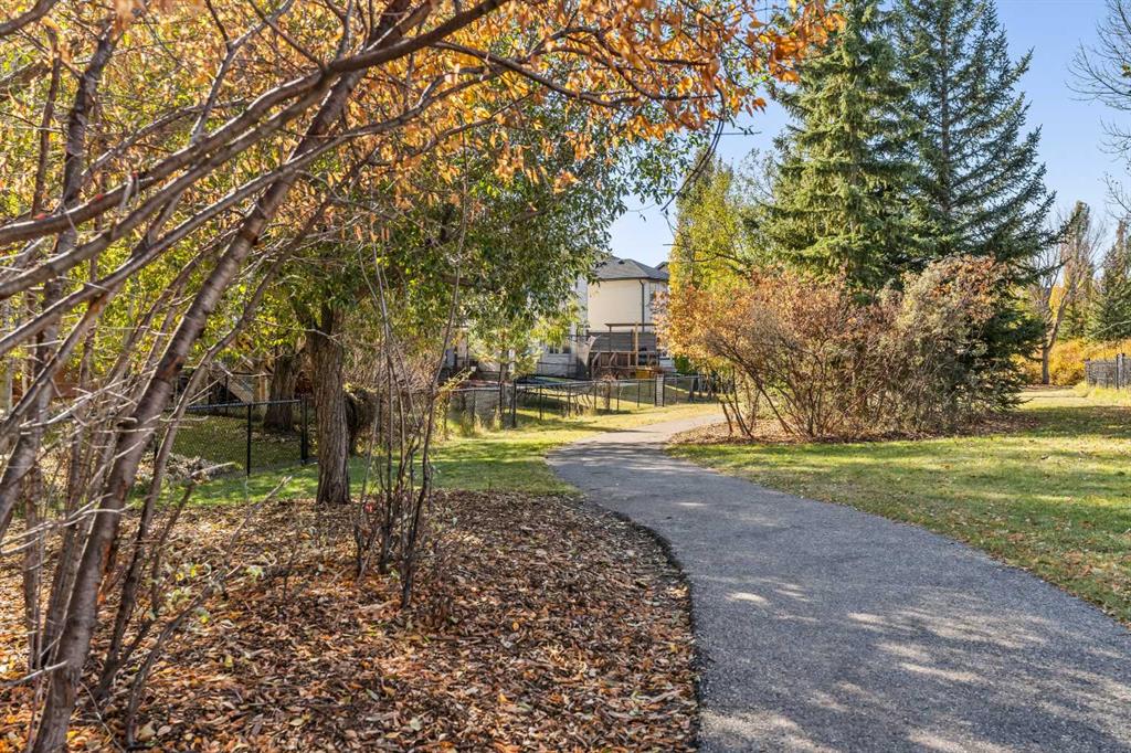 Picture for 42 Drake Landing Drive  https://www.cirrealty.ca/reb/creb/48/A2266448_44.jpg