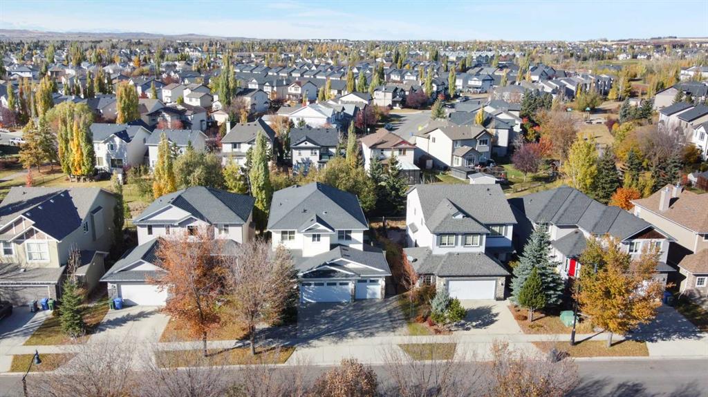 Picture for 42 Drake Landing Drive  https://www.cirrealty.ca/reb/creb/48/A2266448_48.jpg