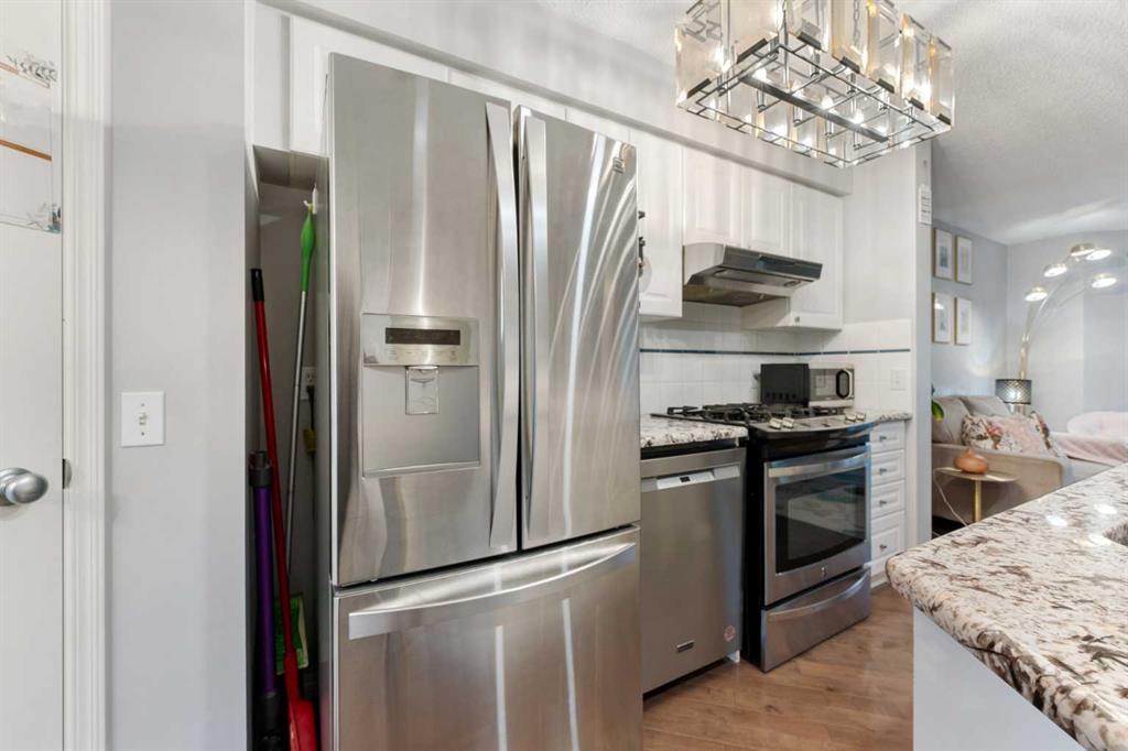 Picture for 50 Tuscany Valley Rise NW